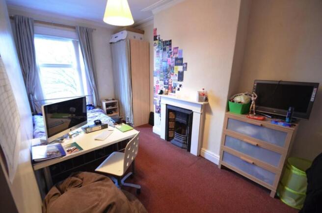 8 bed Terraced to rent Image 8