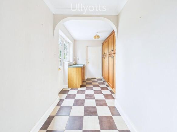 4 bed Detached for sale Image 10