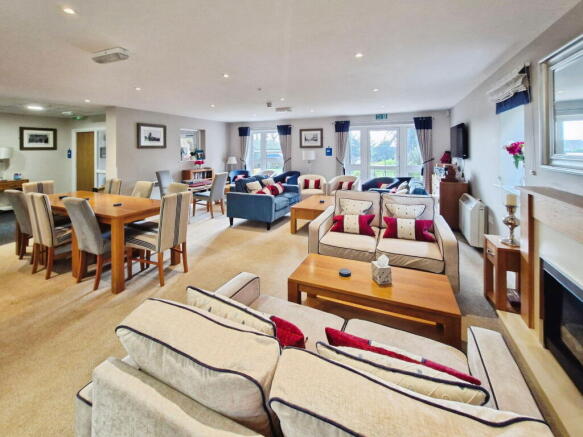 2 bed Apartment for sale Image 12