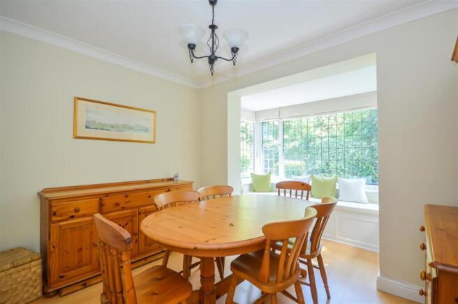 4 bed Detached for sale Image 5