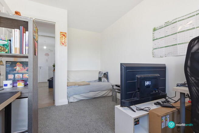 2 bed Flat for sale Image 8
