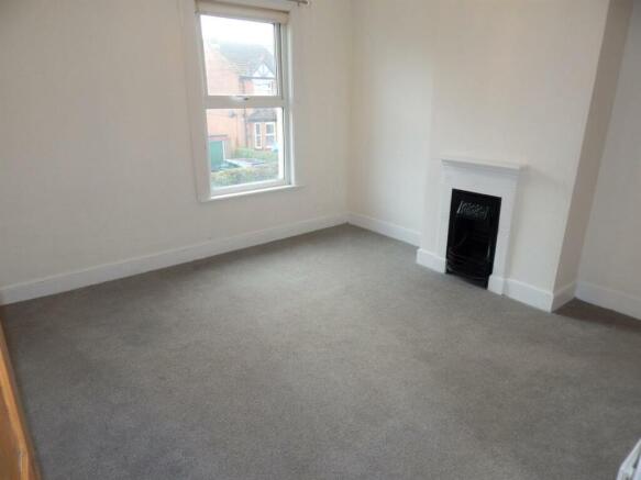 Bedroom 1.JPG