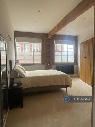 2 bed Penthouse to rent Image 5