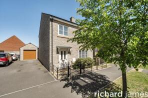 74, Cowleaze, Swindon SN5 4FY