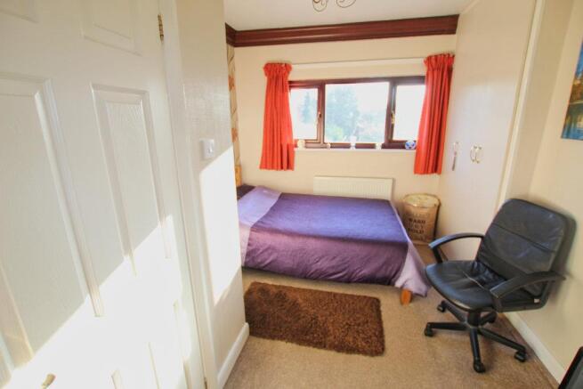 BEDROOM 2 (REAR)