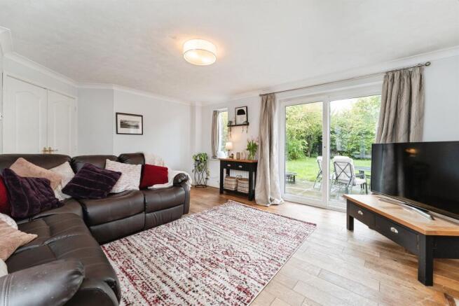 Oxford Close, Mildenhall, Bury St. Edmunds photo 4