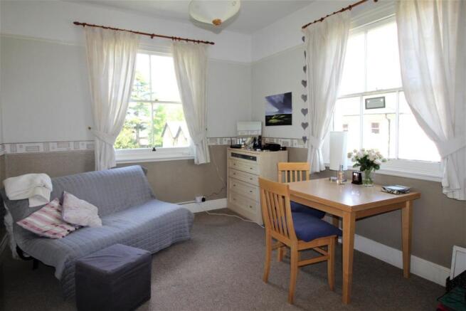 3 Shenstone - lounge.JPG