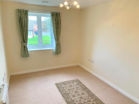 2 bed Apartment for sale Image 11