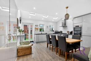 2d, Russell Street, Milton Keynes MK17 8NX