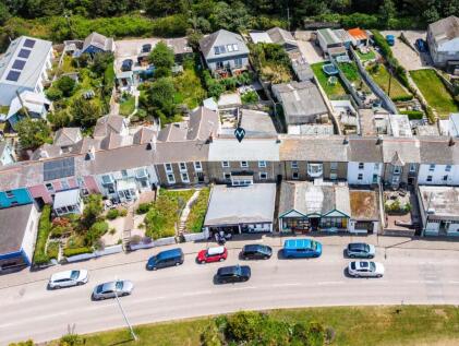 Hayle, Spacious home with views