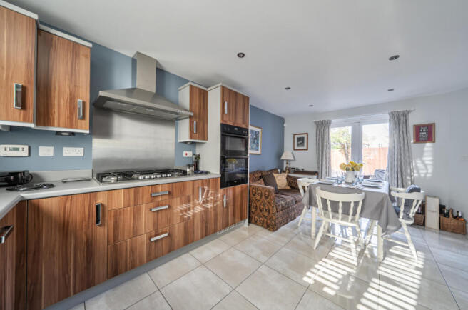 1433231669c3b589016c8