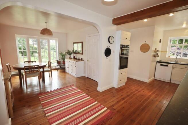 Kitchen / dining room