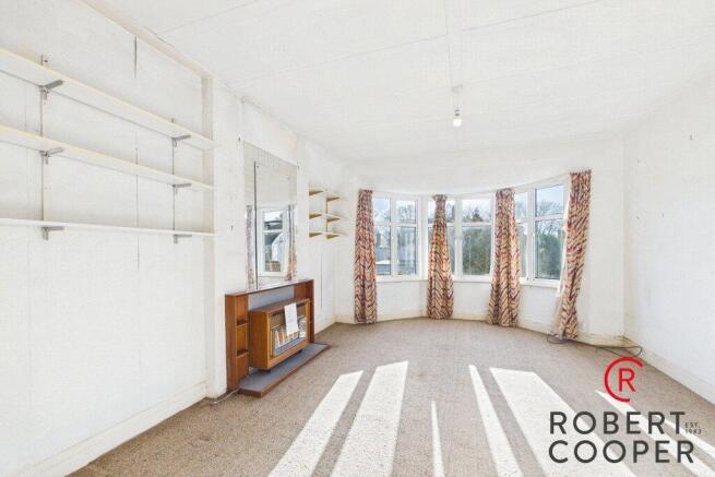 Acacia Avenue, Ruislip, HA4 photo 2