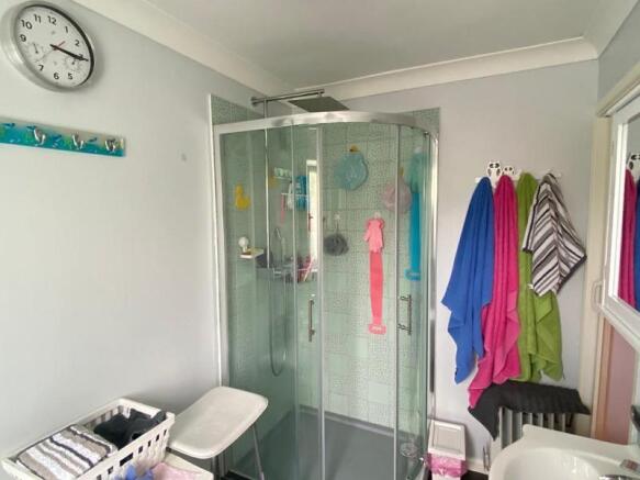 Family Bath & Shower Room
