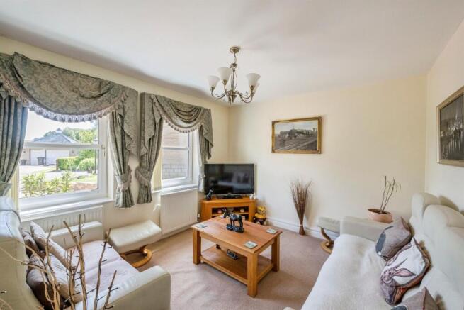4 bed Detached for sale Image 7