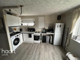 42, Burfield Court, Handcross Road, Luton LU2 8JY
