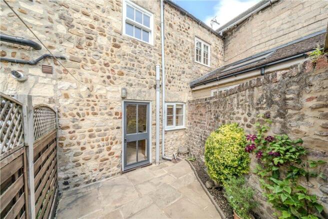 2 bed Terraced for sale Image 9