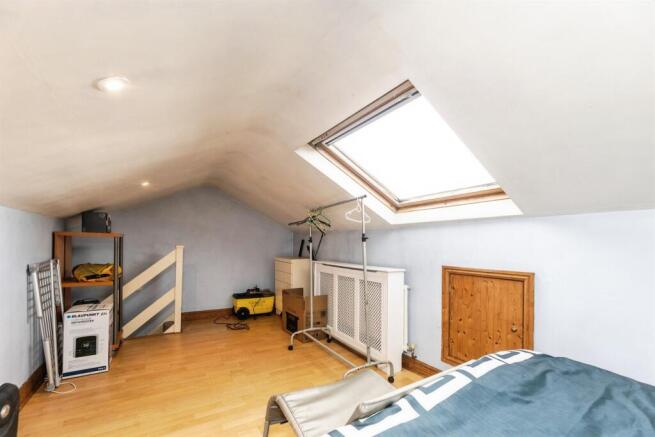 3 bed Semi-Detached Bungalow for sale Image 11