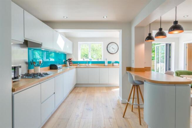 Open-plan Kitchen