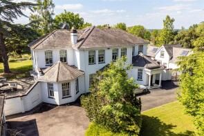 Highfields, Low Hill Road, Roydon, Harlow CM19 5JN