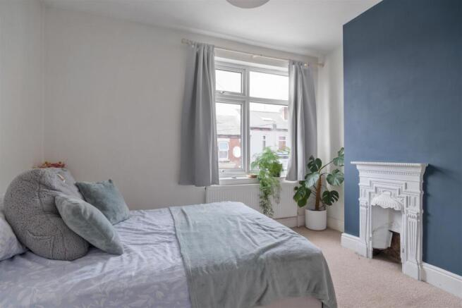 3 bed Terraced for sale Image 12