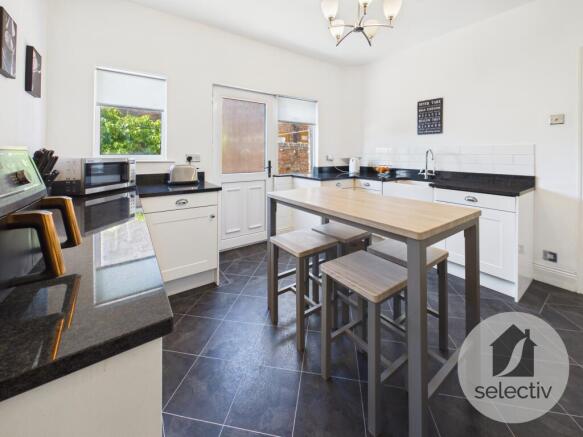 5 bed Terraced for sale Image 9
