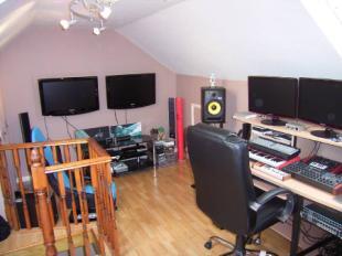 Photo 10