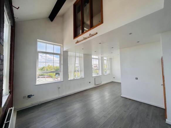 2 bed Apartment for sale Image 4