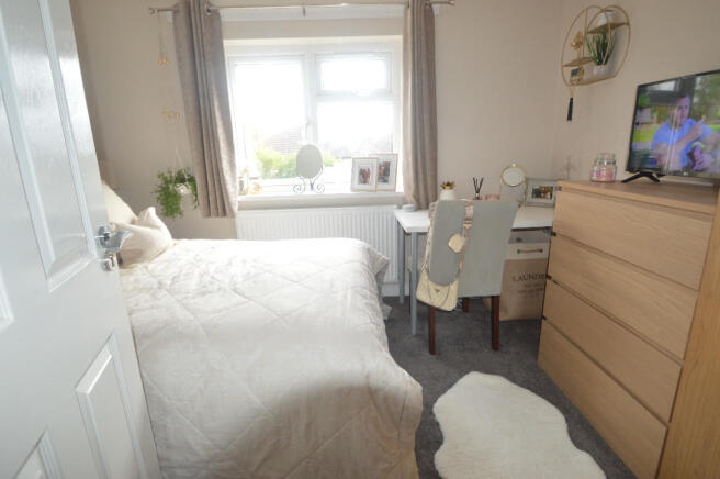 6 bed House to rent Image 5