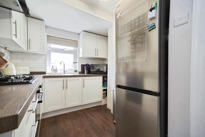 3 bed Semi-Detached for sale Image 7