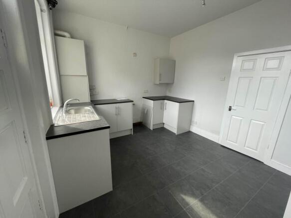 2 bed Terraced for sale Image 6