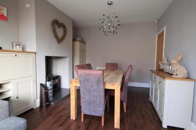 FAMILY/ DINING ROOM