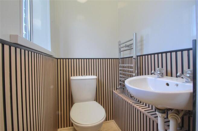 3 bed Semi-Detached for sale Image 6