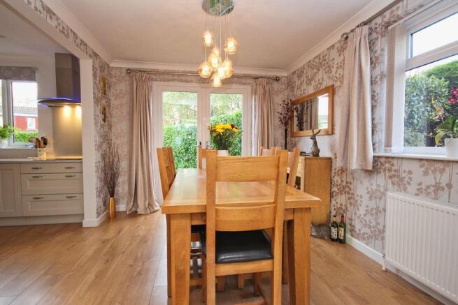 5 SWANLAND CLOSE COTTINGHAM (16)_lzn.jpg