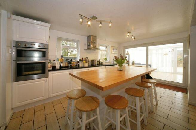 kitchen to...