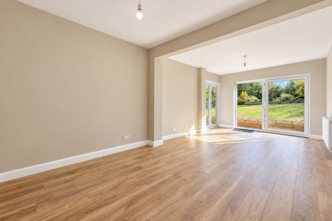 Station Crescent, Rayleigh, SS6 photo 4