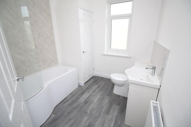 3 bed Semi-Detached to rent Image 10