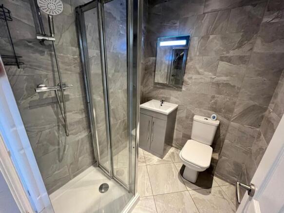 1 bed Flat to rent Image 4