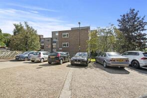 163, Dunraven Drive, Enfield EN2 8LN