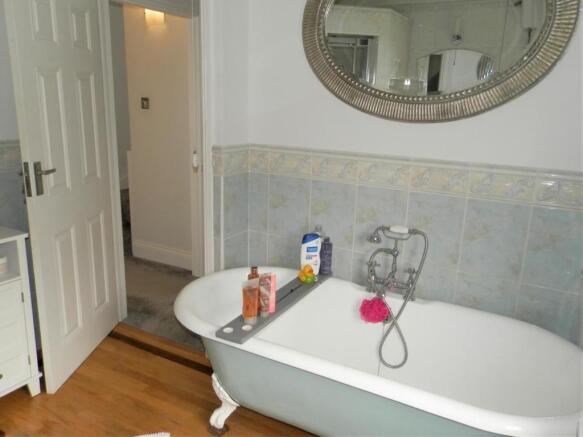 Photo 11