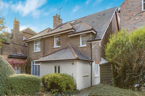 Milton Road, Harpenden, AL5