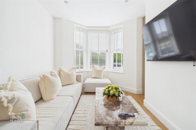 3 bed Terraced for sale Image 3
