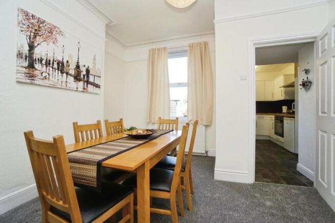 3 bed Terraced for sale Image 11
