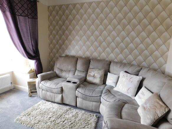 Lounge 1