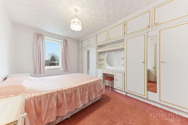3 bed Semi-Detached for sale Image 12