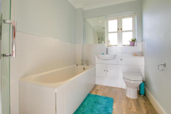 9a_April House_Bathroom_hi res.jpg