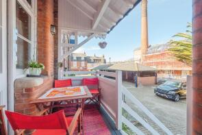 Flat 1, Groves Malthouse, Spring Road, Weymouth DT4 8XG