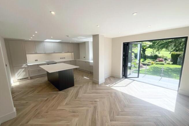 3 bed Bungalow for sale Image 6