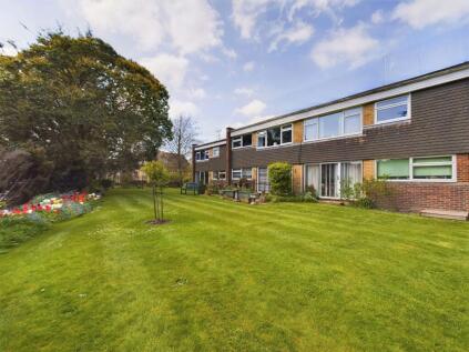 College Gardens, Worthing, BN11