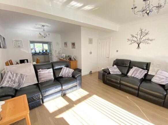 Open Plan Lounge/ Dining Room